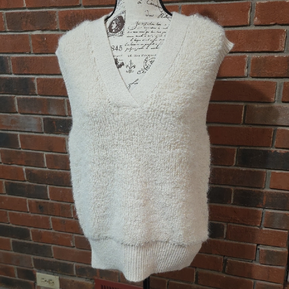 Vero Moda Cream V-Neck Sweater Vest